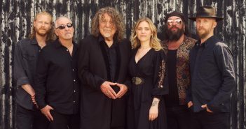Press: Robert Plant / photo: Tom Oldham